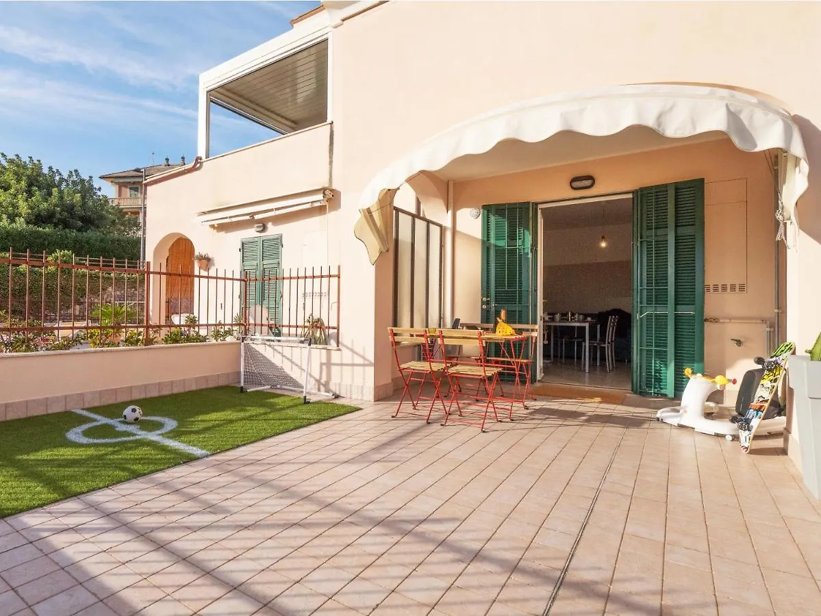 Apartament Babyaccommodation Family Garden Borgio Verezzi Włochy