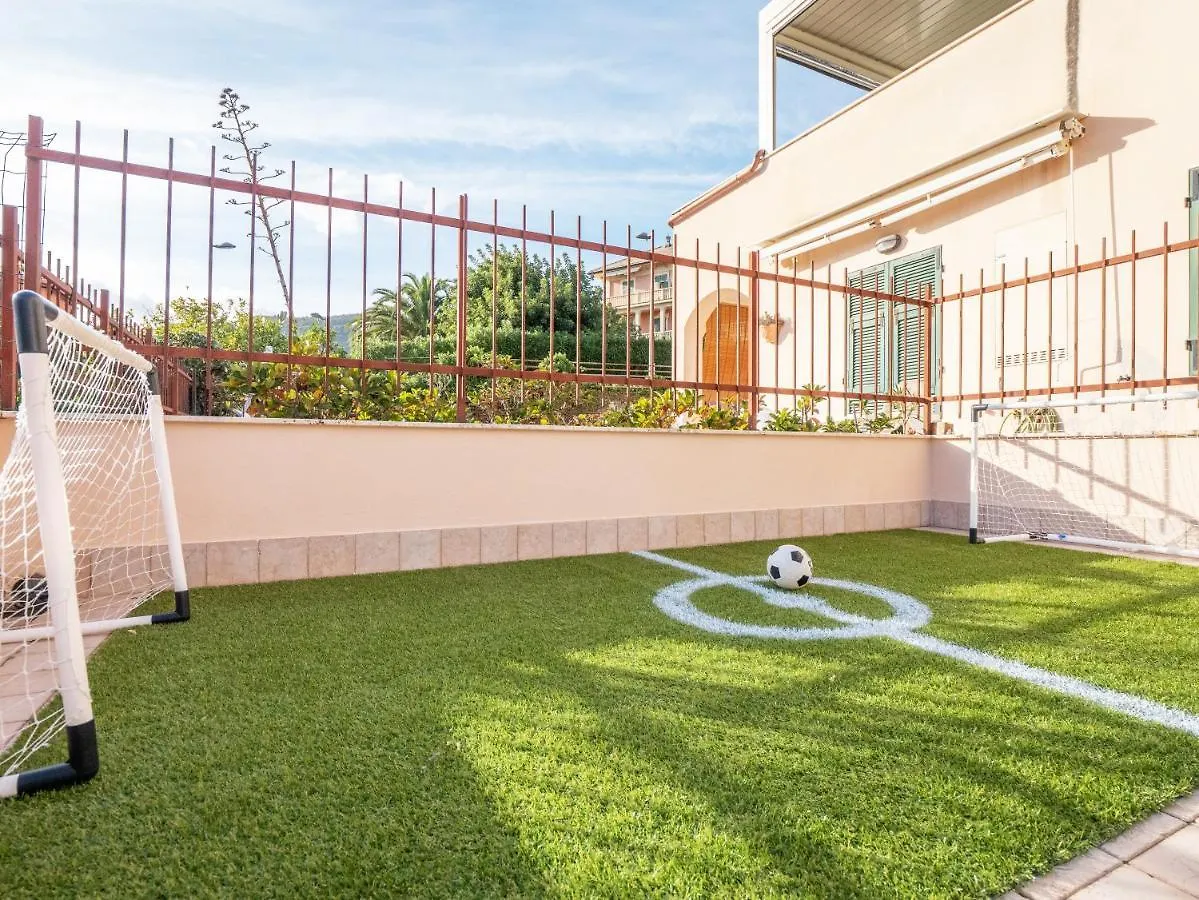 Babyaccommodation Family Garden Borgio Verezzi Apartament